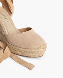 Espadrilla con zeppa naturale Bergi marca Corina RIF M5388