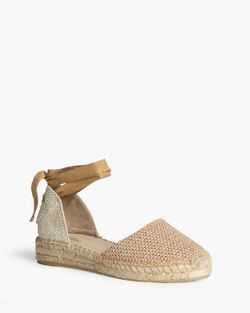 Alpargata Crochet Camel marca Corina REF. M5422