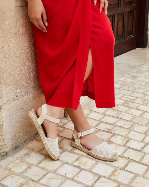 Alpargata De Esparto Con Bordado Beige