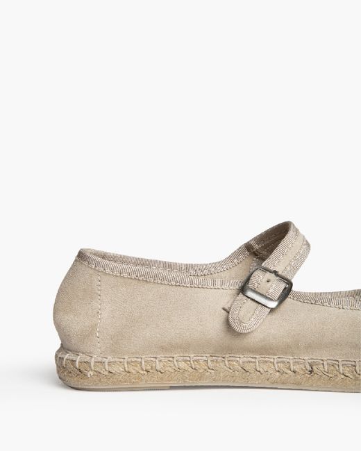 Sapatilhas de bailarina com sola em juta bege e fivela  Marca Corina REF. M6360