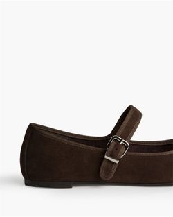 Bailarina Plana con Hebilla Café marca Corina REF. M6570