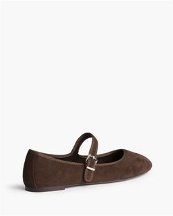 Bailarina Plana con Hebilla Café marca Corina REF. M6570