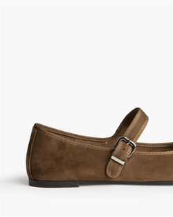 Bailarina Plana con Hebilla Camel marca Corina REF. M6570