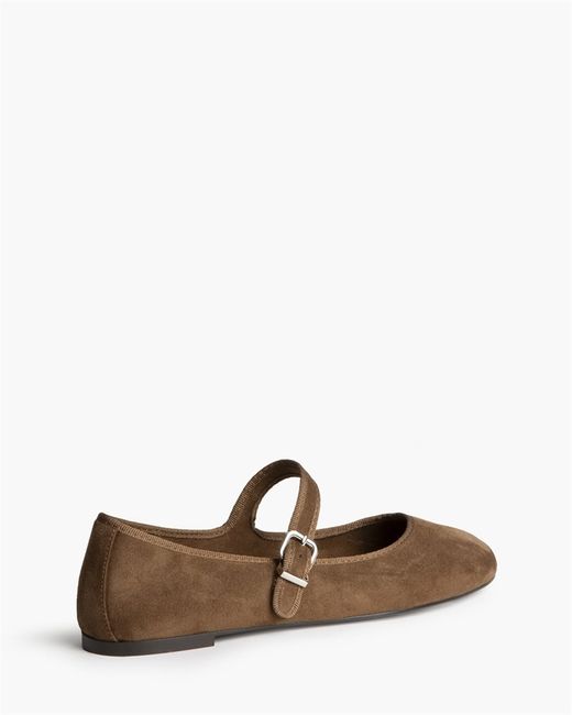 Bailarina Plana con Hebilla Camel marca Corina REF. M6570