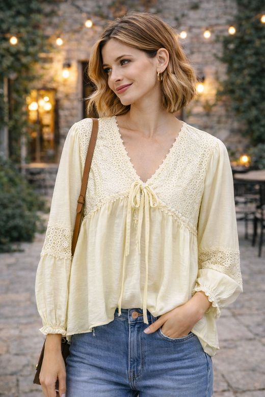 Camicetta gialla ricamata