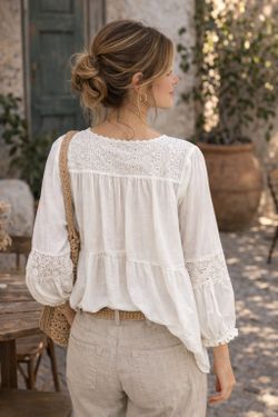 Chemisier en dentelle blanche