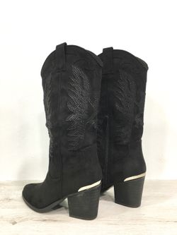 Bota Baylor Negro marca Corina REF a2864