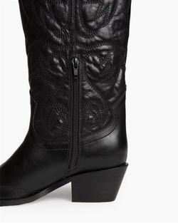 Bota Cowboy Alta Acolchada con Bordado Negro marca Corina REF. M6750