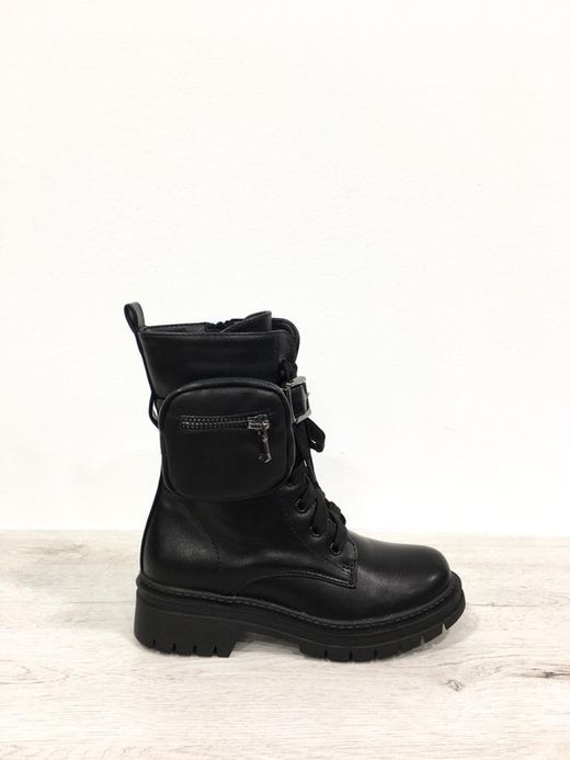 Bota de bolso preta com cordões