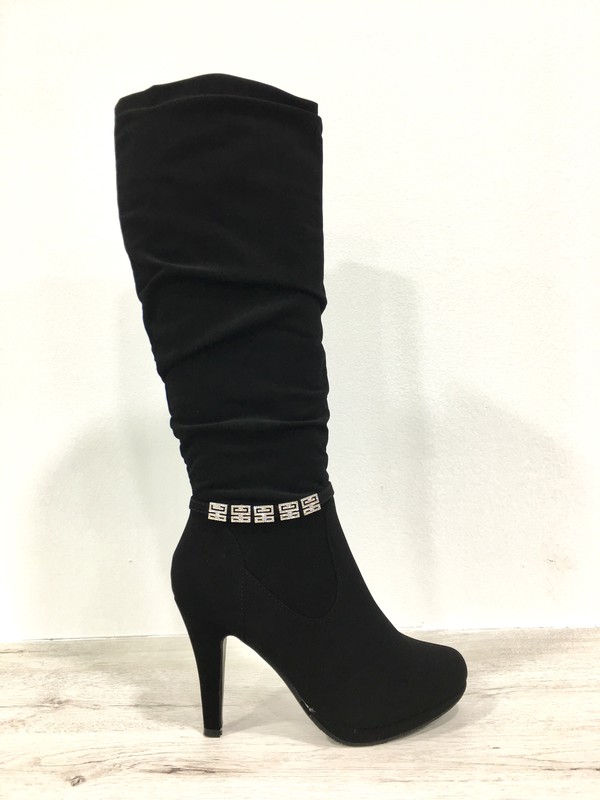 Tacón Fino Negro — Zapatos Calzados