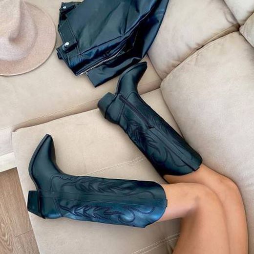 Botas Cowboy Negro marca Corina REF M3770