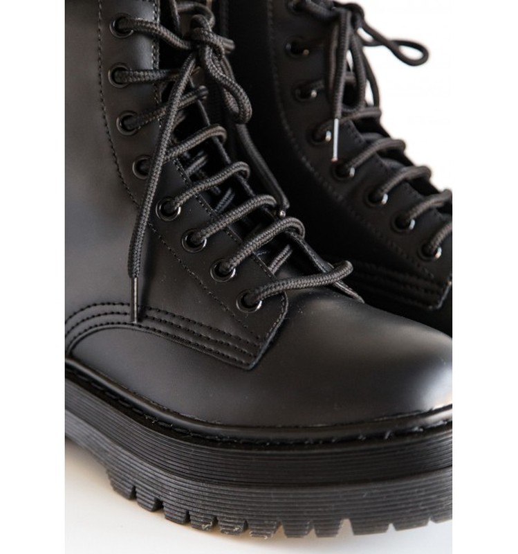 Botín Militar Negro Plataforma marca Corina REF 2665 Zapatos Calzados Germans