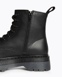 Botín Militar Negro Plataforma marca Corina REF M5860