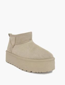 Bota cano baixo forrada com plataforma cinza