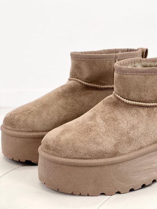 Bota cano baixo forrada com plataforma cinza