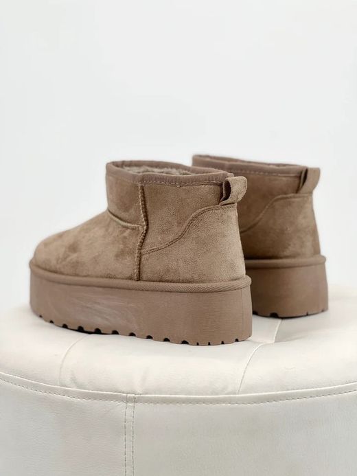 Bota cano baixo forrada com plataforma cinza