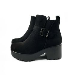 Botín Batu Negro Con Tacón Ancho