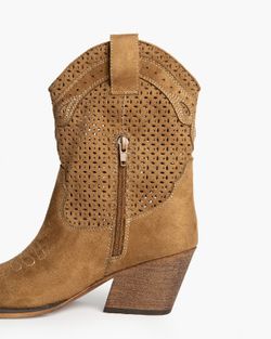 Stivaletto traforato primavera-estate Corina marchio REF M5015