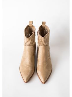 Botín Campero Primavera Verano Camel marca Corina REF. M3018