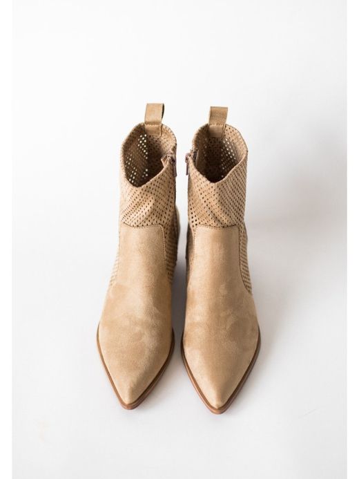 Botín Campero Primavera Verano Camel marca Corina REF. M3018