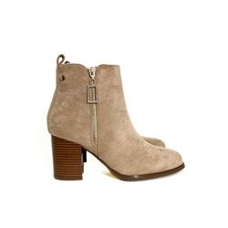 Botín Con Tacón Evelin Beige