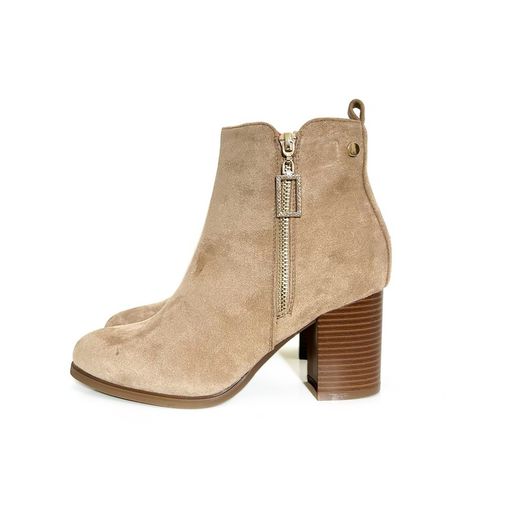 Botín Con Tacón Evelin Beige