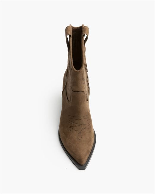 Botín Cowboy Camel con Bordado marca Corina REF. M6760