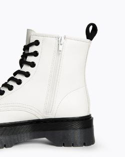 Bottines Militaires Blanches de la marque Corina REF M5860