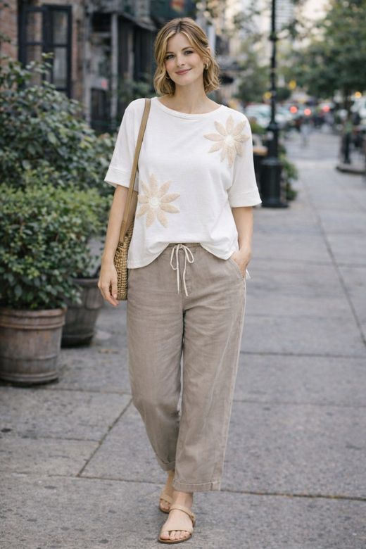 Maglietta floreale bianca