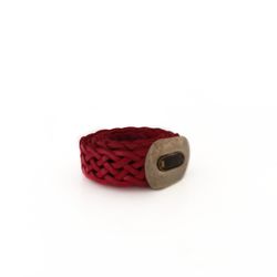 Ceinture étroite en cuir tressé rouge