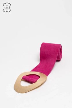 Cinto de couro dividido fúcsia com fivela dourada grande