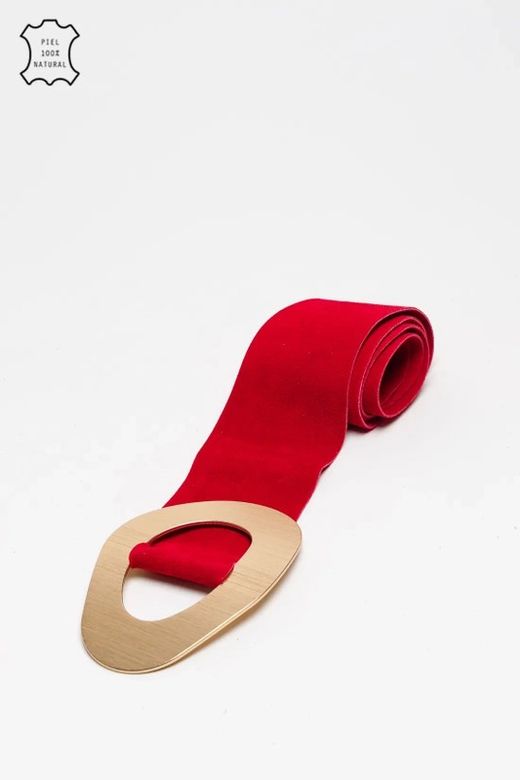 Cinturón De Serraje Rojo Con Hebilla Grande Dorada