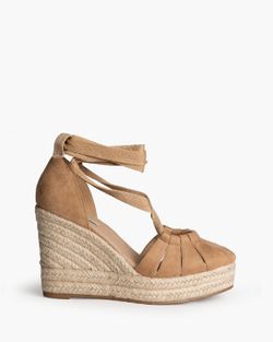 Sandália de areia cor camel, marca Corina, REF M6342