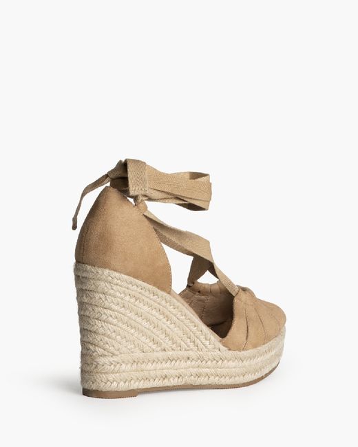 Sandália de areia cor camel, marca Corina, REF M6342