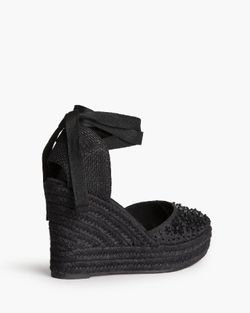 Anabela Esparto com acabamento em preto brilhante, marca Corina, REF M6192