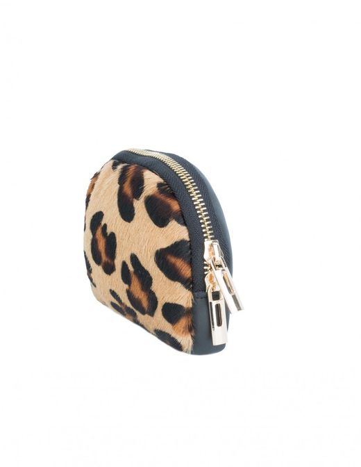 Bolsa de couro com estampa animal print leopardo