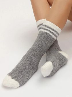 Lot de deux paires de chaussettes moelleuses à rayures