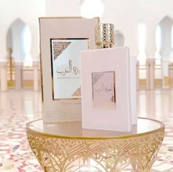 Perfume Para Mujer Ameerat Al Arab Rosa de Asdaaf