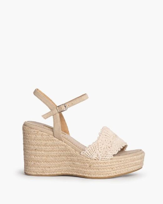 Sandalia Con Cuña Natural marca Corina REF M4341