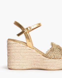 Sandália Cunha Dourada marca Corina REF M4341