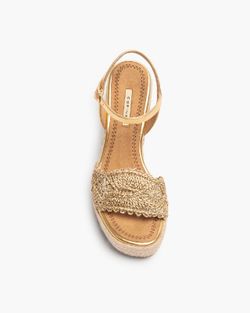 Sandália Cunha Dourada marca Corina REF M4341