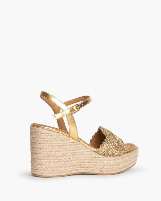Sandália Cunha Dourada marca Corina REF M4341
