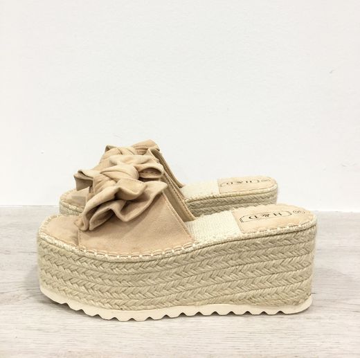 Sandalia Con Plataforma Con Lazo
