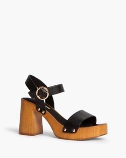 Sandalia Con Tacón de Madera Negro marca Corina REF M4410