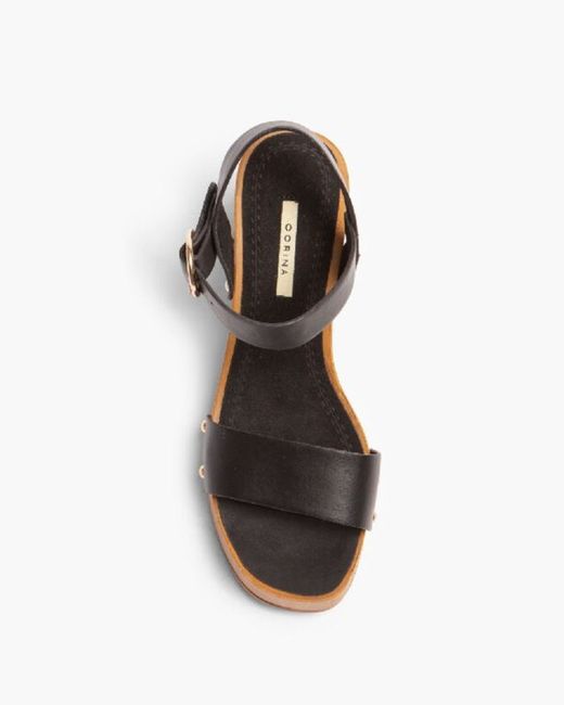 Sandalia Con Tacón de Madera Negro marca Corina REF M4410