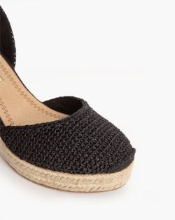 Sandalia Esparto Bordada Negro marca Corina REF M4303