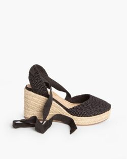 Sandalia Esparto Bordada Negro marca Corina REF M4303