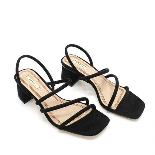 Sandalia Oria Con Tacón Cuadrado Negro marca Corina REF M3295