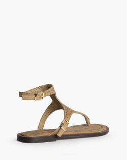 Sandália rasa perfurada com fivela dupla, cor camel, marca Corina, REF M6430