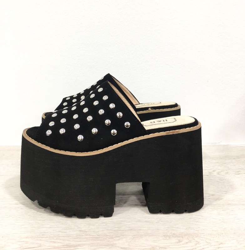 Rebaja Fondos Galleta Sandalia Plataforma Tachuelas Negro — Zapatos Calzados Germans
